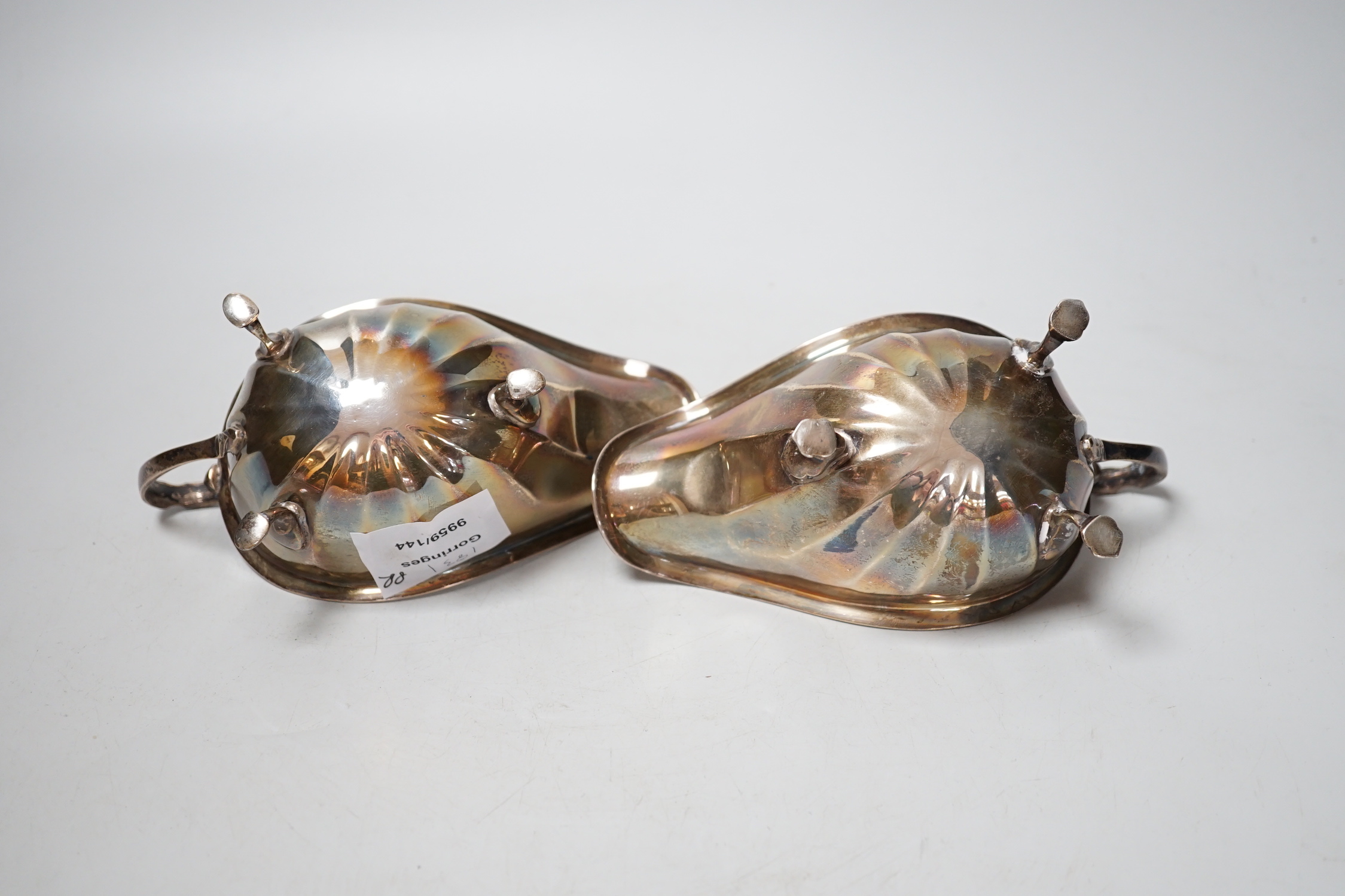 A pair of George VI silver sauceboats, Frank Cobb & Co Ltd, Sheffield, 1942, 8.5oz.